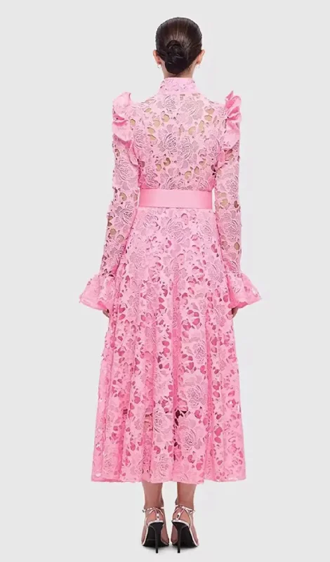 LACE BUTTERFLY SLEEVE MAXI DRESS IN PINK