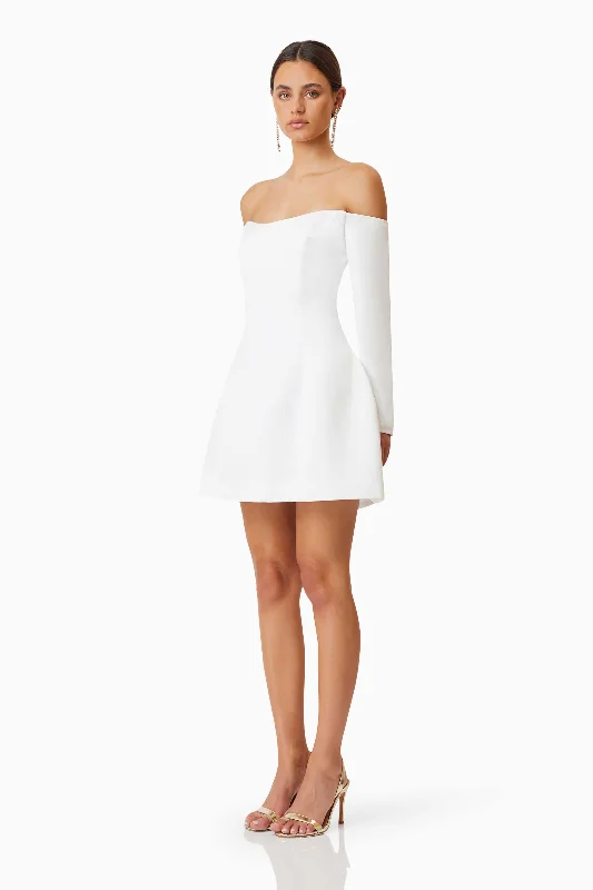 Vida Off The Shoulder Day Mini Dress In White - Pre Order