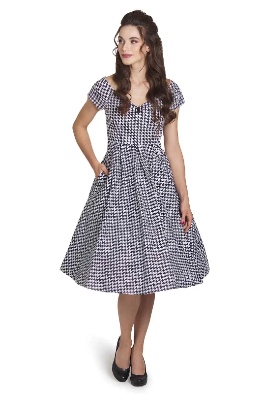 Lily Houndstooth Sleeved Full Circle Dress in Black/White