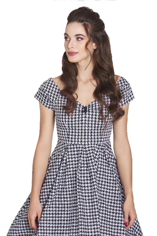 Lily Houndstooth Sleeved Full Circle Dress in Black/White