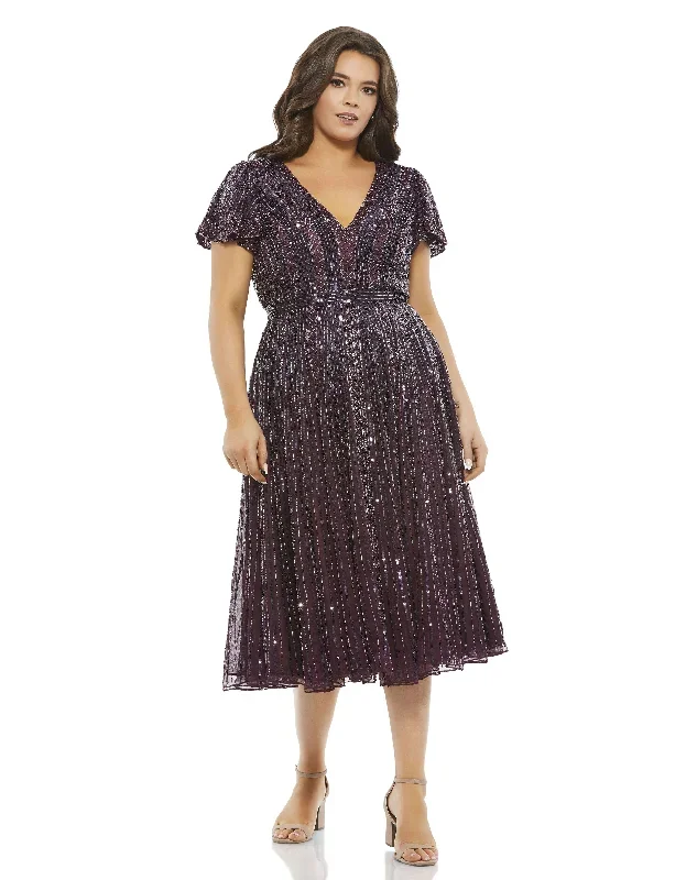 Embellished Butterfly Sleeve V-Neck Cocktail Dress (Plus)