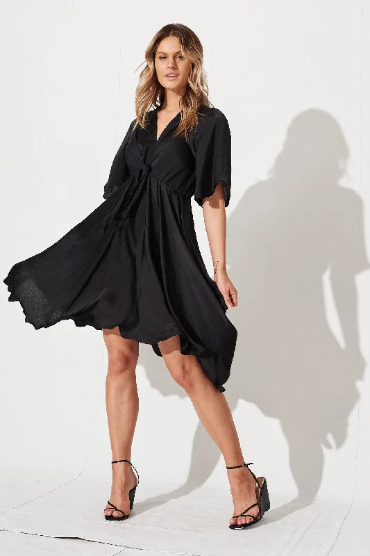 Helsinki Dress in Black